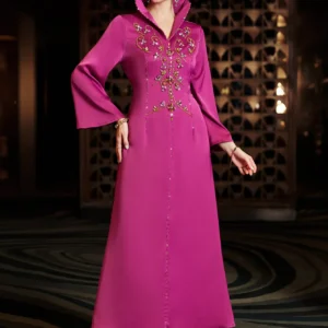 Caftan de Soirée "Majesté Fuchsia" – Robe de Gala Satinée à Col Bijou et Cristaux