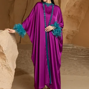 Kaftan de Luxe Violet et Plumes Paris 2026- Robe Papillon Haute Couture pour France, Dubaï, Maroc, Algérie et Canada