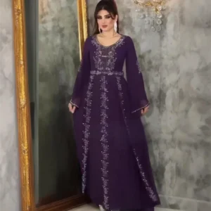 Caftan Moderne à Broderies Argent Paris 2026 - Robe de Soirée Violette pour France, Dubaï, Maroc, Algérie et Canada