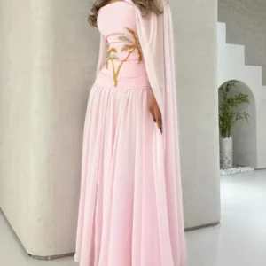 Caftan de Soirée Rose Pastel "Palmier"  de Gala avec Cape en Mousseline